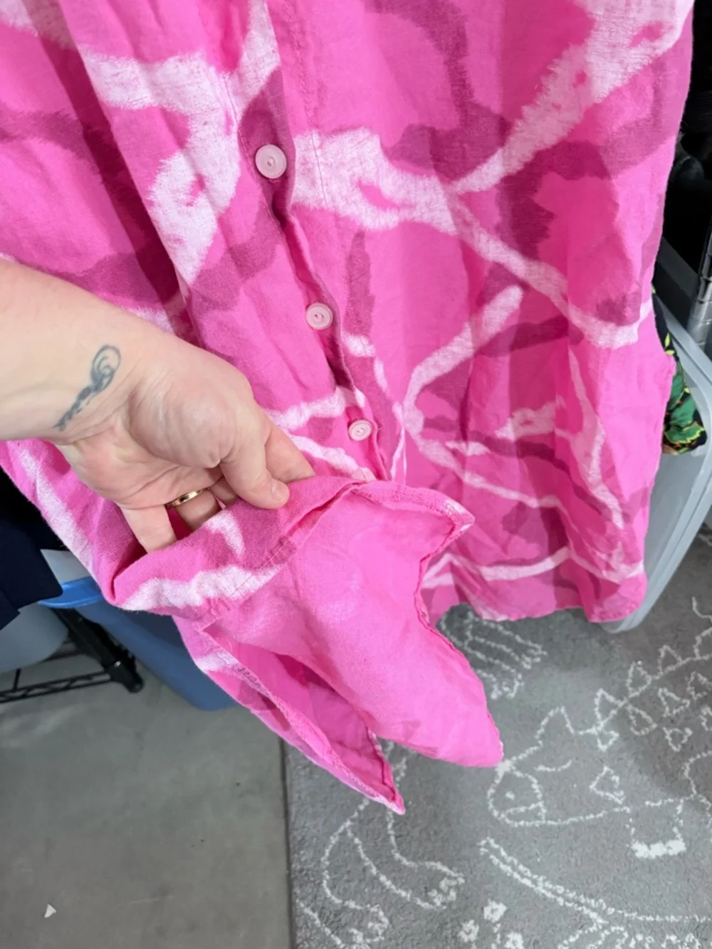 Bright Pink Linen Button-Up Shirt with Brand Label - Picture 7 of 11
